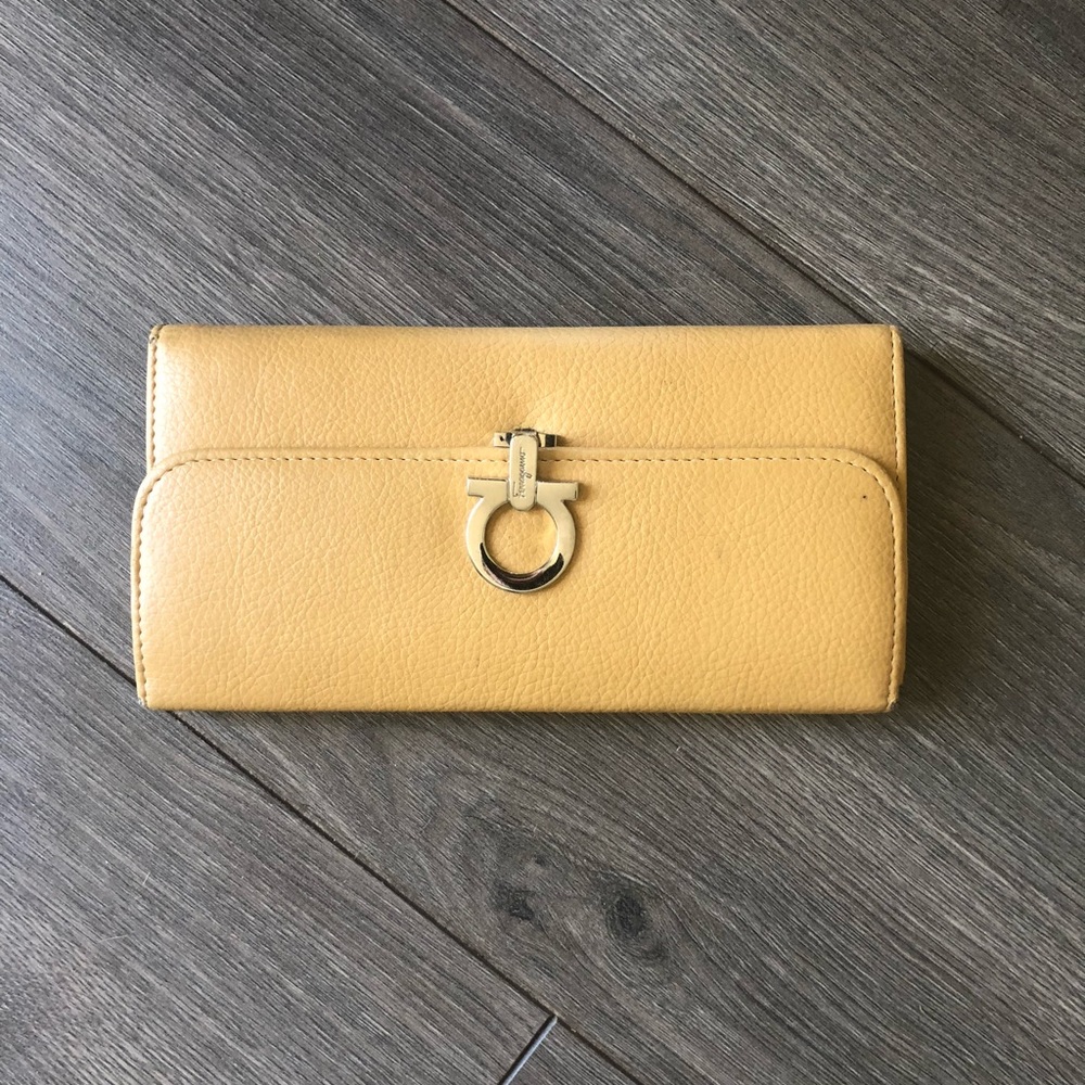 VINTAGE Salvatore Ferragamo Wallet